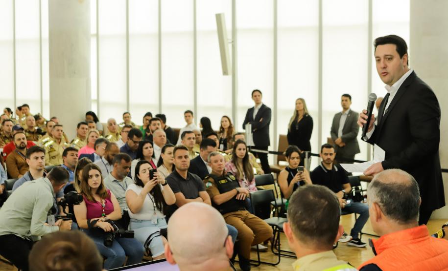 Governador entrega 142 novas viaturas para a Polícia Militar e caminhões para Defesa Civil