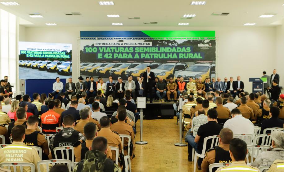 Governador entrega 142 novas viaturas para a Polícia Militar e caminhões para Defesa Civil