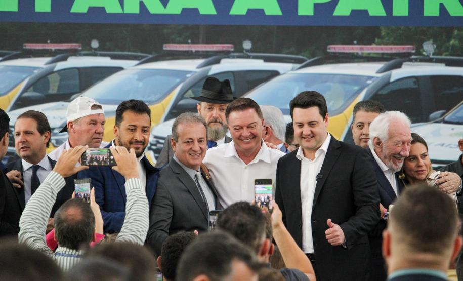 Governador entrega 142 novas viaturas para a Polícia Militar e caminhões para Defesa Civil