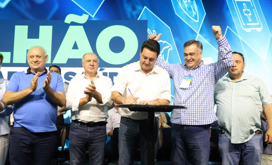 Governador anuncia R$ 1 bilhão para fortalecer a saúde no Paraná