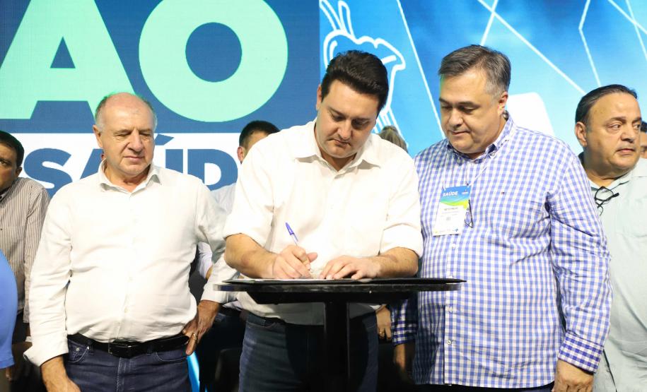 Governador anuncia R$ 1 bilhão para fortalecer a saúde no Paraná