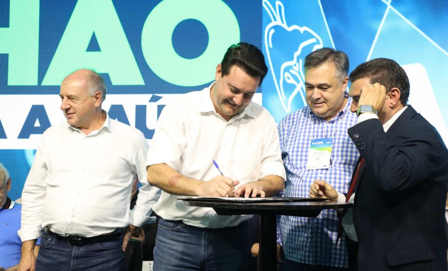 Governador anuncia R$ 1 bilhão para fortalecer a saúde no Paraná