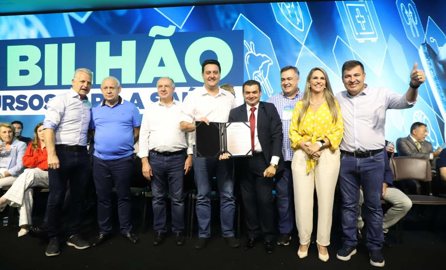 Governador anuncia R$ 1 bilhão para fortalecer a saúde no Paraná