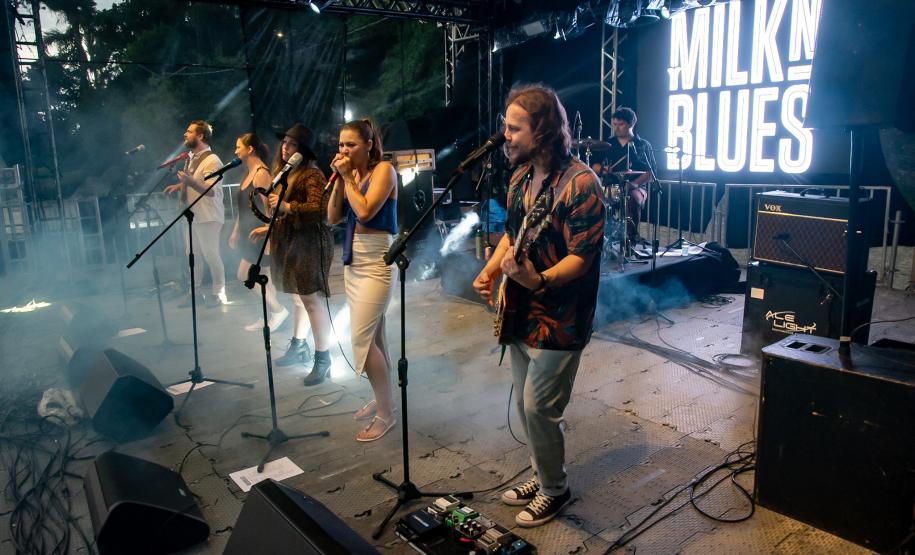 Palcos Sunset: artistas paranaenses seguem agitando os fins de tarde no Litoral