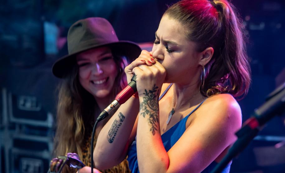 Palcos Sunset: artistas paranaenses seguem agitando os fins de tarde no Litoral