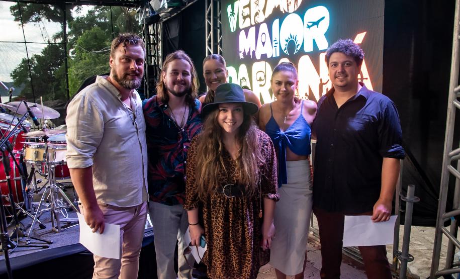Palcos Sunset: artistas paranaenses seguem agitando os fins de tarde no Litoral
