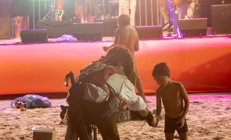 Palcos Sunset: artistas paranaenses seguem agitando os fins de tarde no Litoral