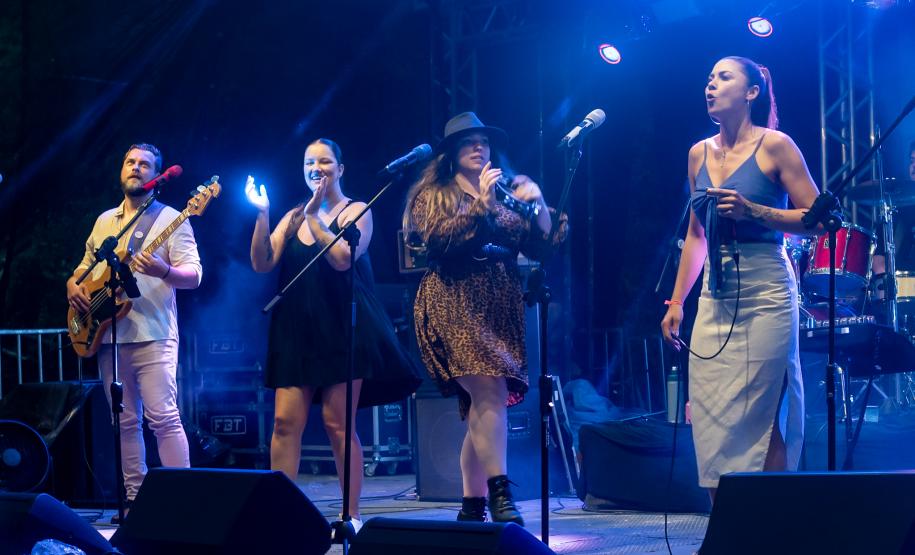 Palcos Sunset: artistas paranaenses seguem agitando os fins de tarde no Litoral