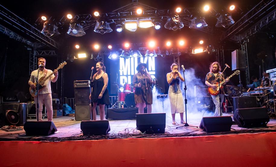 Palcos Sunset: artistas paranaenses seguem agitando os fins de tarde no Litoral