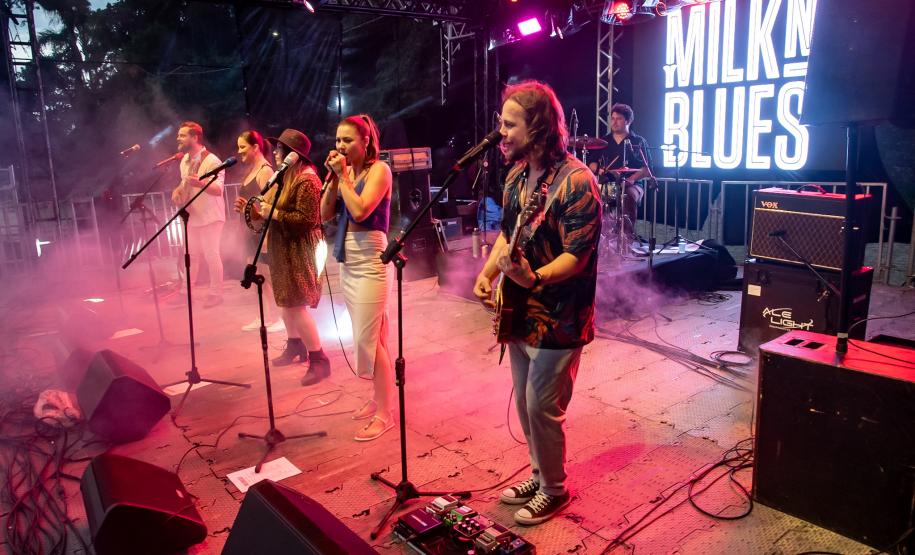 Palcos Sunset: artistas paranaenses seguem agitando os fins de tarde no Litoral