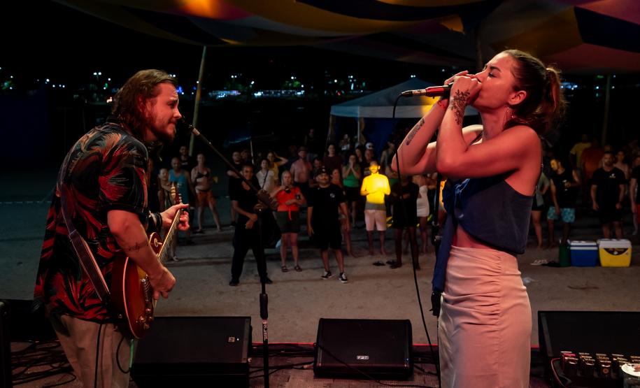 Palcos Sunset: artistas paranaenses seguem agitando os fins de tarde no Litoral