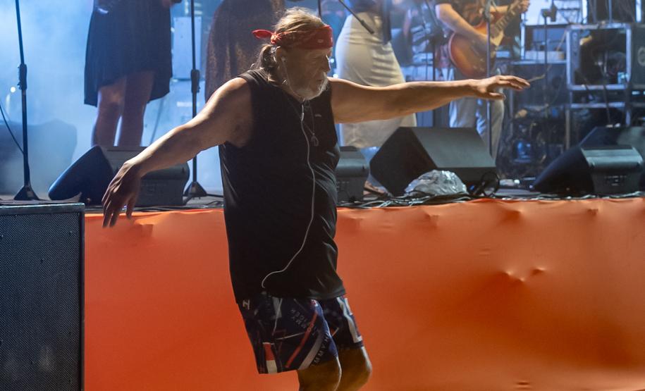 Palcos Sunset: artistas paranaenses seguem agitando os fins de tarde no Litoral