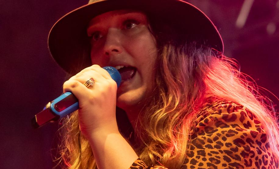 Palcos Sunset: artistas paranaenses seguem agitando os fins de tarde no Litoral