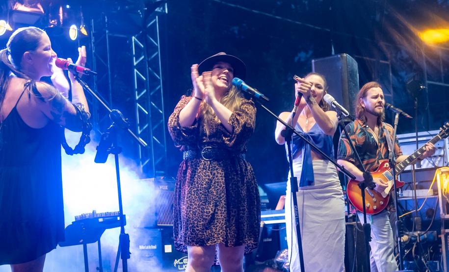 Palcos Sunset: artistas paranaenses seguem agitando os fins de tarde no Litoral