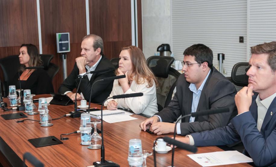 Renião no GGI sobre Violência contra as mulheres.