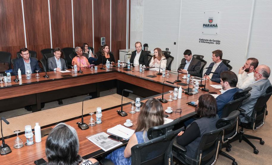 Renião no GGI sobre Violência contra as mulheres.