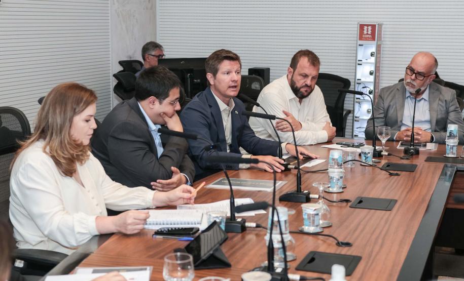 Renião no GGI sobre Violência contra as mulheres.