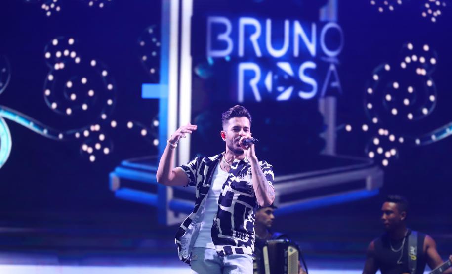 Segunda semana de shows nas praias termina com muito sertanejo para 110 mil pessoas