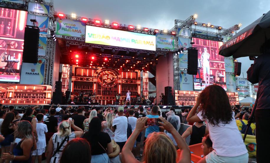 Segunda semana de shows nas praias termina com muito sertanejo para 110 mil pessoas