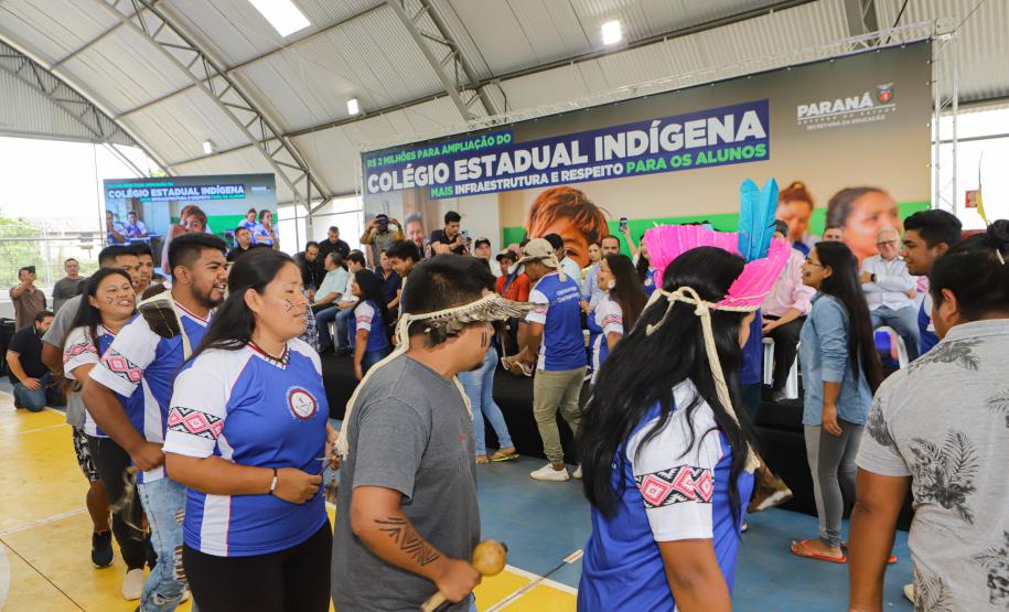 Estado investe R$ 1,3 bilhão em obras nas escolas e coloca ponto final nas salas de madeira