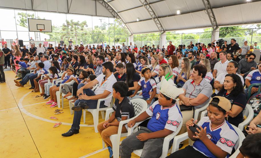 Estado investe R$ 1,3 bilhão em obras nas escolas e coloca ponto final nas salas de madeira