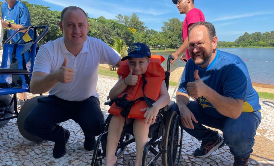 Acessibilidade: Governo do Paraná disponibiliza cadeiras anfíbias na Costa Oeste