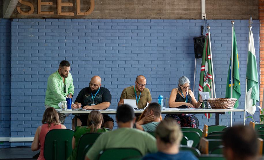 1.195 professores e pedagogos começam a tomar posse para reforçar educação do Paraná
