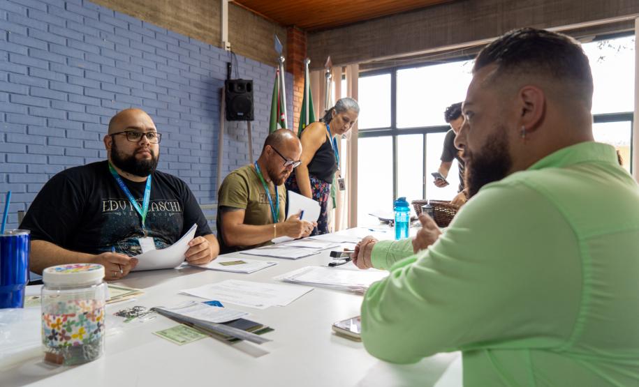 1.195 professores e pedagogos começam a tomar posse para reforçar educação do Paraná