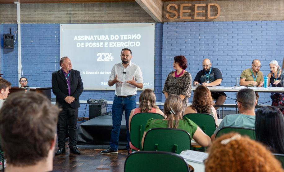 1.195 professores e pedagogos começam a tomar posse para reforçar educação do Paraná