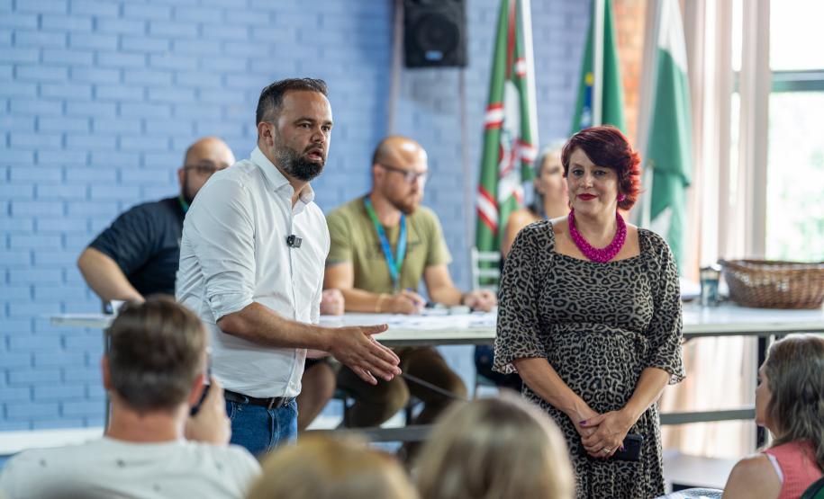 1.195 professores e pedagogos começam a tomar posse para reforçar educação do Paraná