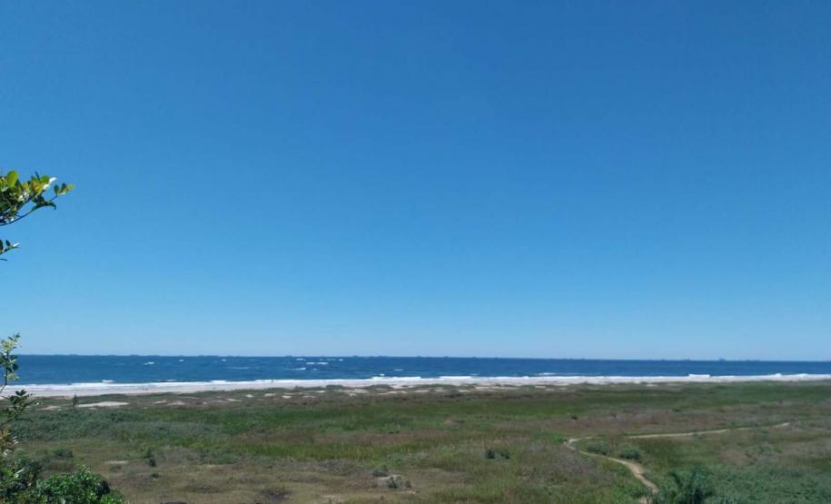 Mais de 4,9 mil turistas curtiram a Ilha do Mel no primeiro fim de semana do ano