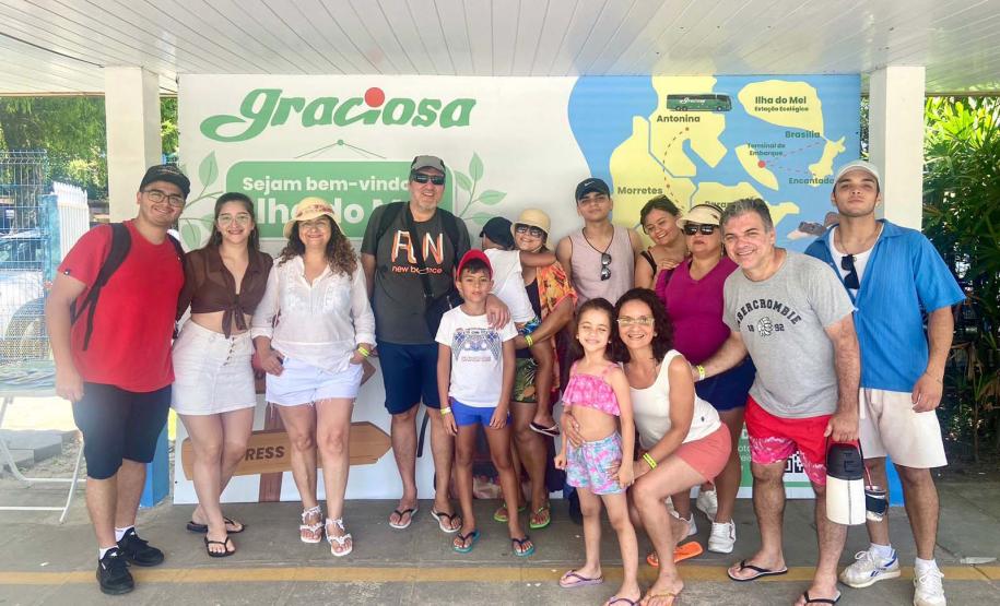 Mais de 4,9 mil turistas curtiram a Ilha do Mel no primeiro fim de semana do ano