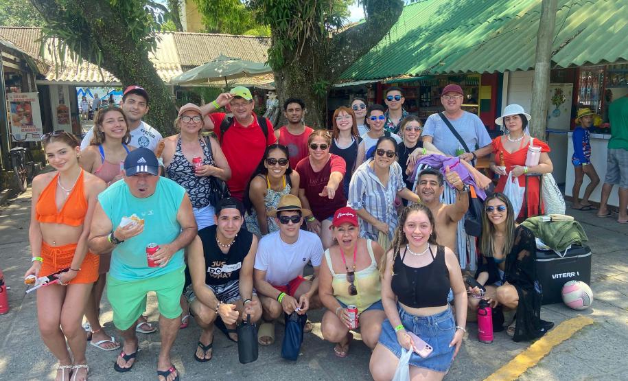 Mais de 4,9 mil turistas curtiram a Ilha do Mel no primeiro fim de semana do ano