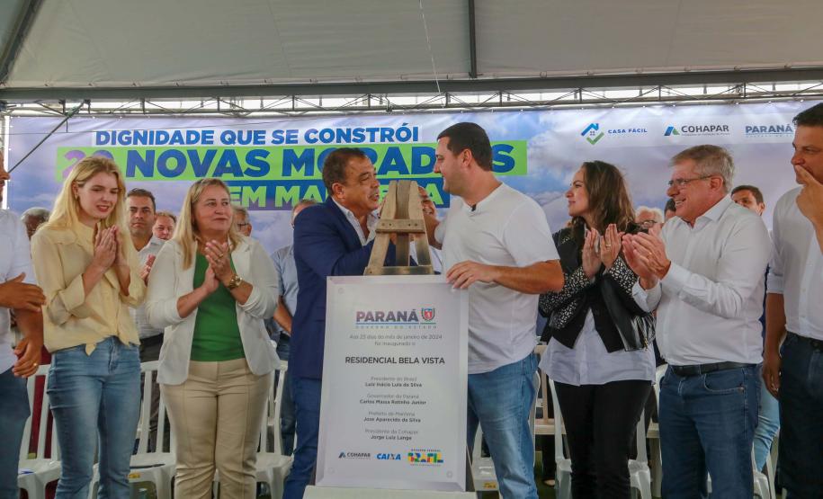 Com subsídio do Estado, 20 famílias de Marilena recebem as chaves da casa própria