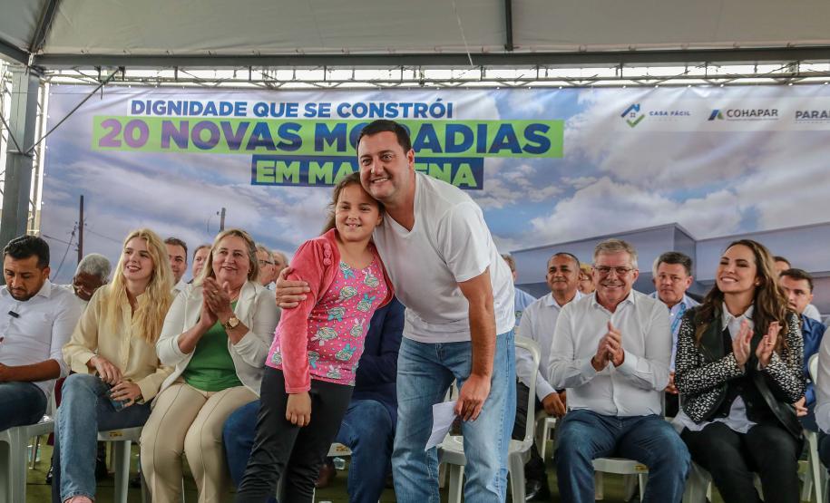 Com subsídio do Estado, 20 famílias de Marilena recebem as chaves da casa própria