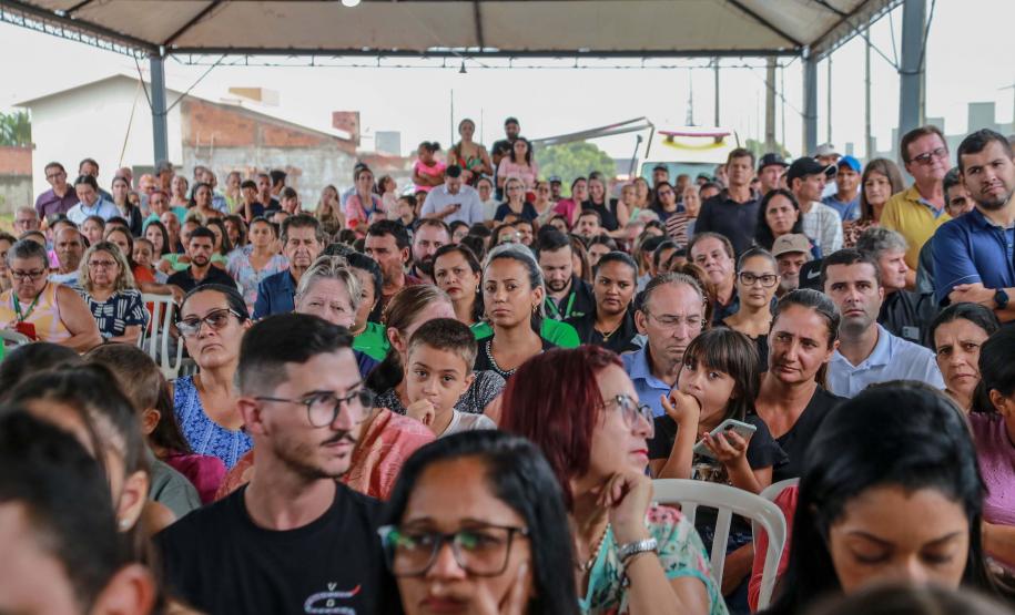 Com subsídio do Estado, 20 famílias de Marilena recebem as chaves da casa própria