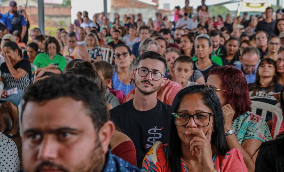 Com subsídio do Estado, 20 famílias de Marilena recebem as chaves da casa própria