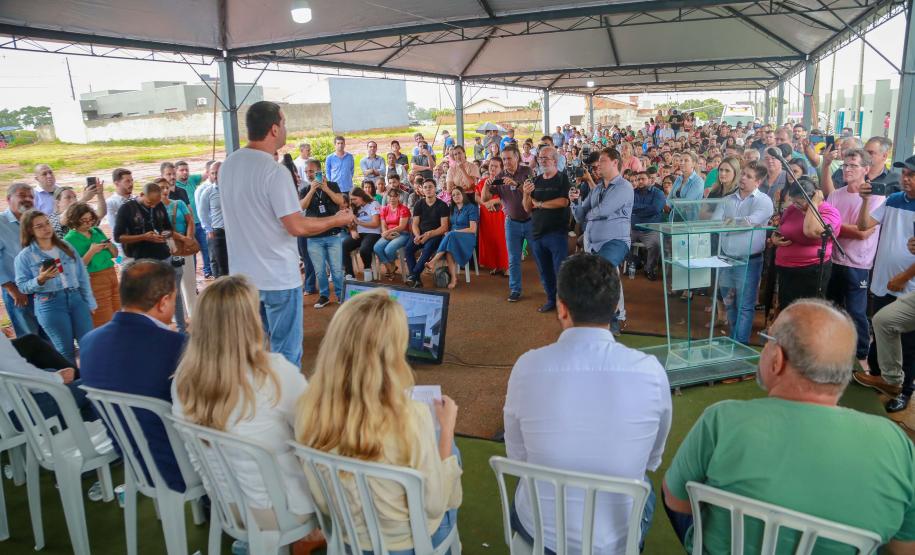 Com subsídio do Estado, 20 famílias de Marilena recebem as chaves da casa própria