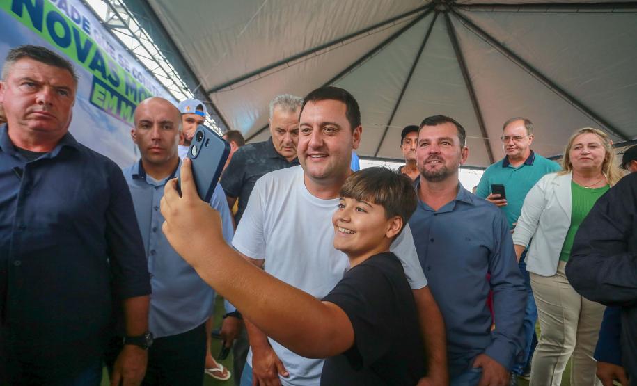 Com subsídio do Estado, 20 famílias de Marilena recebem as chaves da casa própria