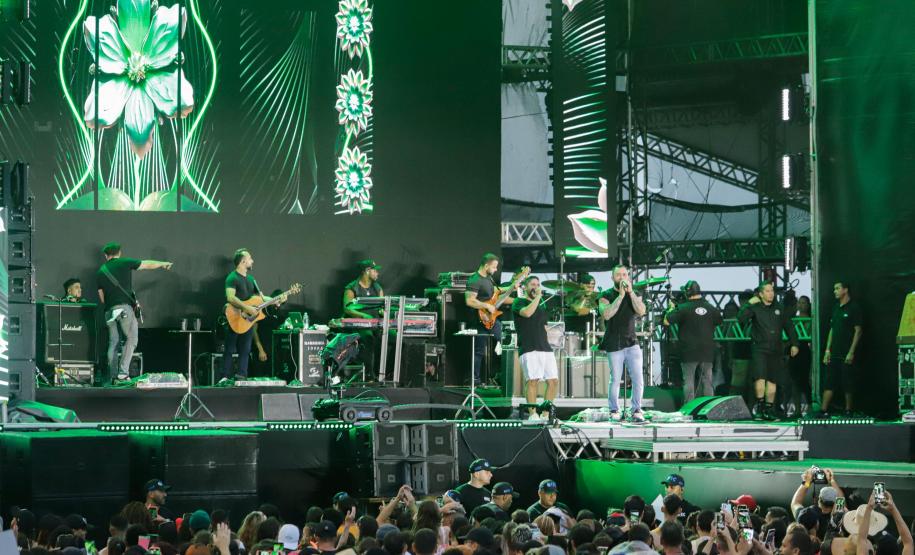 Segunda semana de shows nas praias termina com muito sertanejo para 110 mil pessoas