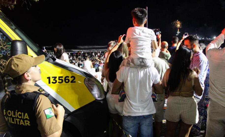 1 milhão de pessoas passaram a virada no Litoral do Paraná, estima Polícia Militar