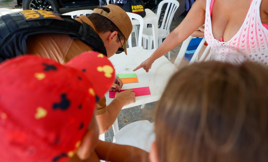 Mil pulseirinhas de identificação foram distribuídas por dia no Litoral desde o início do verão
