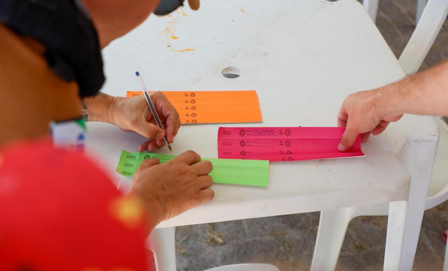 Mil pulseirinhas de identificação foram distribuídas por dia no Litoral desde o início do verão