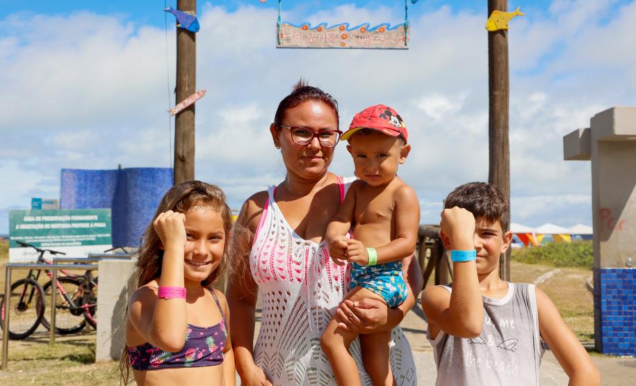 Mil pulseirinhas de identificação foram distribuídas por dia no Litoral desde o início do verão