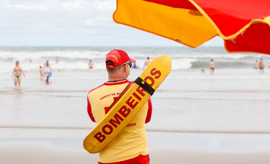 Mil pulseirinhas de identificação foram distribuídas por dia no Litoral desde o início do verão