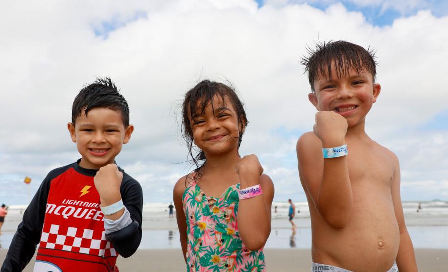Mil pulseirinhas de identificação foram distribuídas por dia no Litoral desde o início do verão