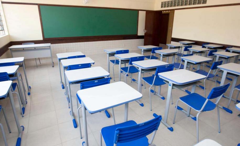 Estado investe R$ 1,3 bilhão em obras nas escolas e coloca ponto final nas salas de madeira