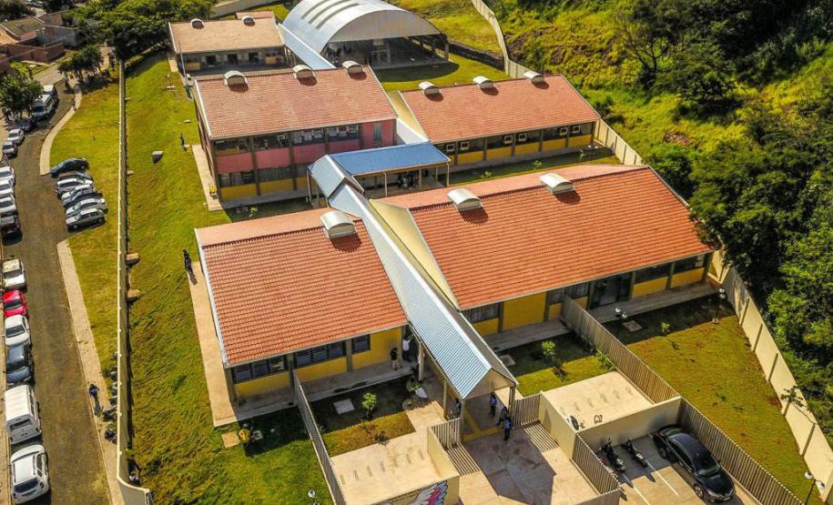 Estado investe R$ 1,3 bilhão em obras nas escolas e coloca ponto final nas salas de madeira