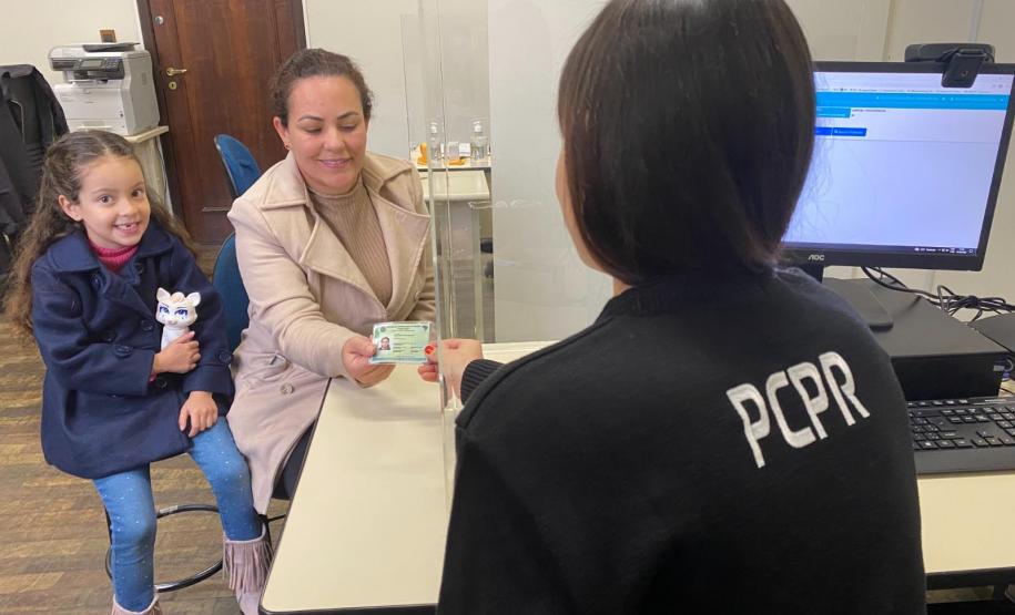 Após antecipar mudança, PCPR já emitiu 130 mil Carteiras de Identidade Nacional
