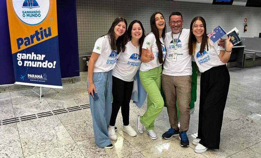 Ganhando o Mundo: 54 alunos da rede estadual embarcam para intercâmbio na Austrália